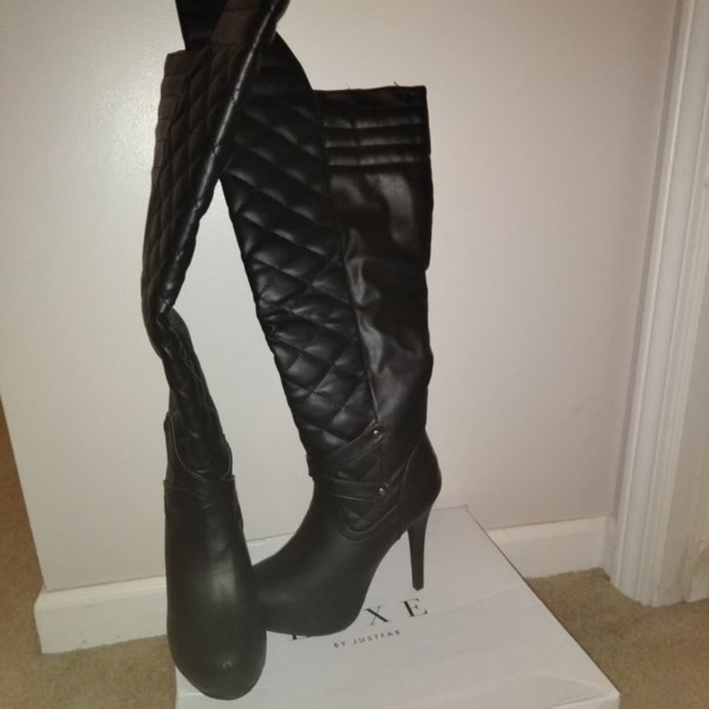 Black Boots
